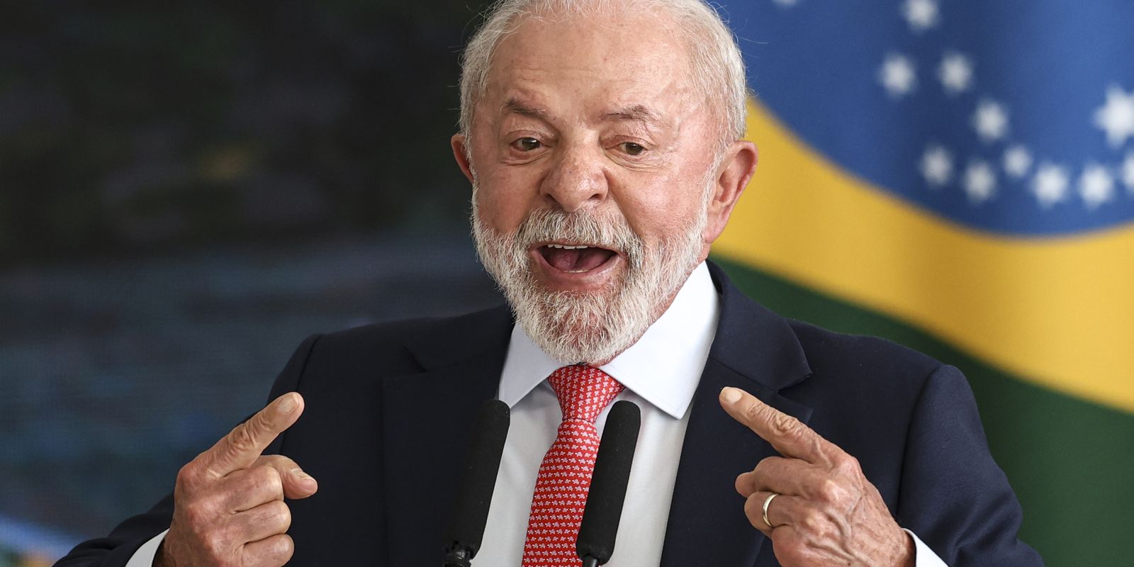 Imagem referente a Atitude irresponsável, diz Lula após revogação de visto de embaixadora