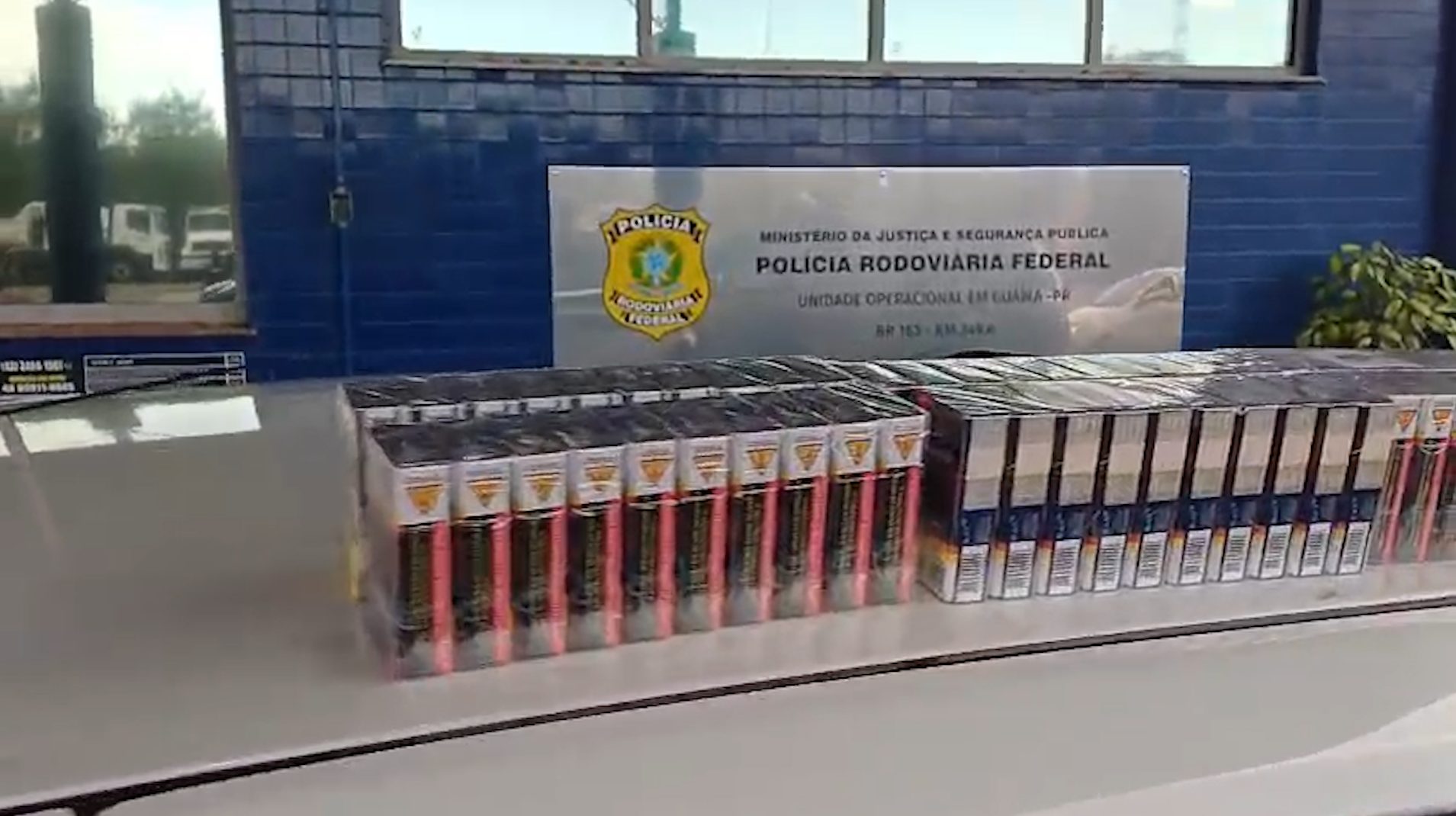 Caminhonete com cigarros contrabandeados é apreendida após perseguição na BR-163