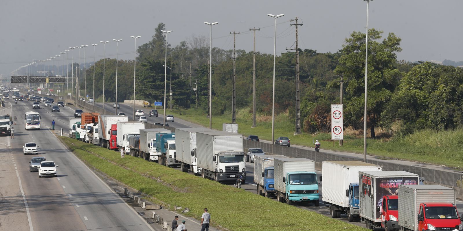 Imagem referente a Lei garante frete mínimo no transporte de cargas; saiba o que muda