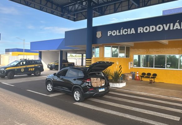 Casal é preso com 5 mil maços de cigarros que seriam entregues em mercado de Cianorte
