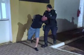 Após causar tumulto em bar, motorista é detido pela Guarda Municipal no Centro