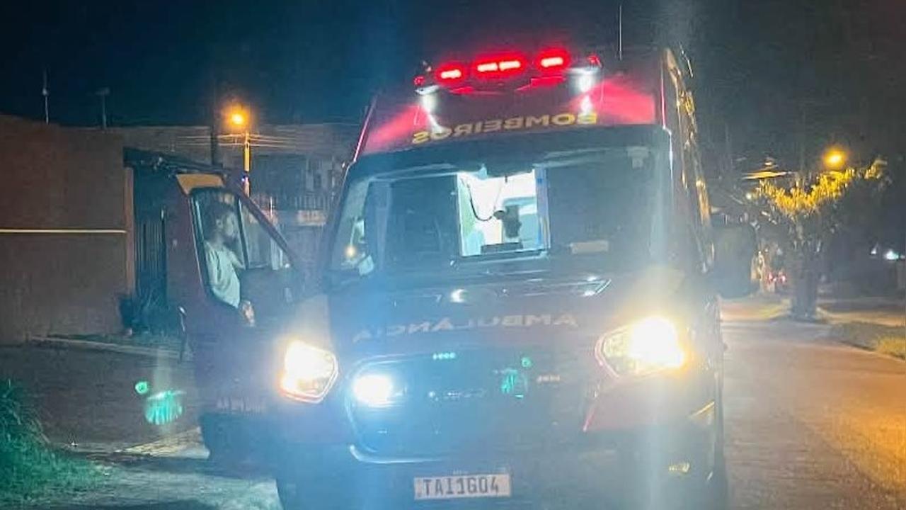 Homem é agredido pelo irmão após confessar troca de objetos da família por drogas Imagem referente a Homem é agredido pelo irmão após confessar troca de objetos da família por drogas
