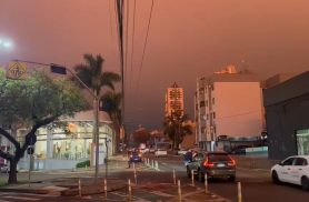 Temporal chega a Cascavel com chuva forte e ventos de até 65 km/h
