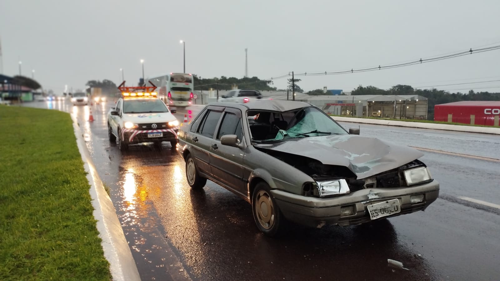 Homem morre após ser atropelado em frente ao SAU na BR-277, em Cascavel