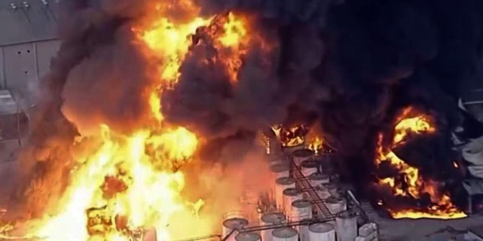 Imagem referente a Incêndio em fábrica em Itaquaquecetuba é extinto após 33 horas