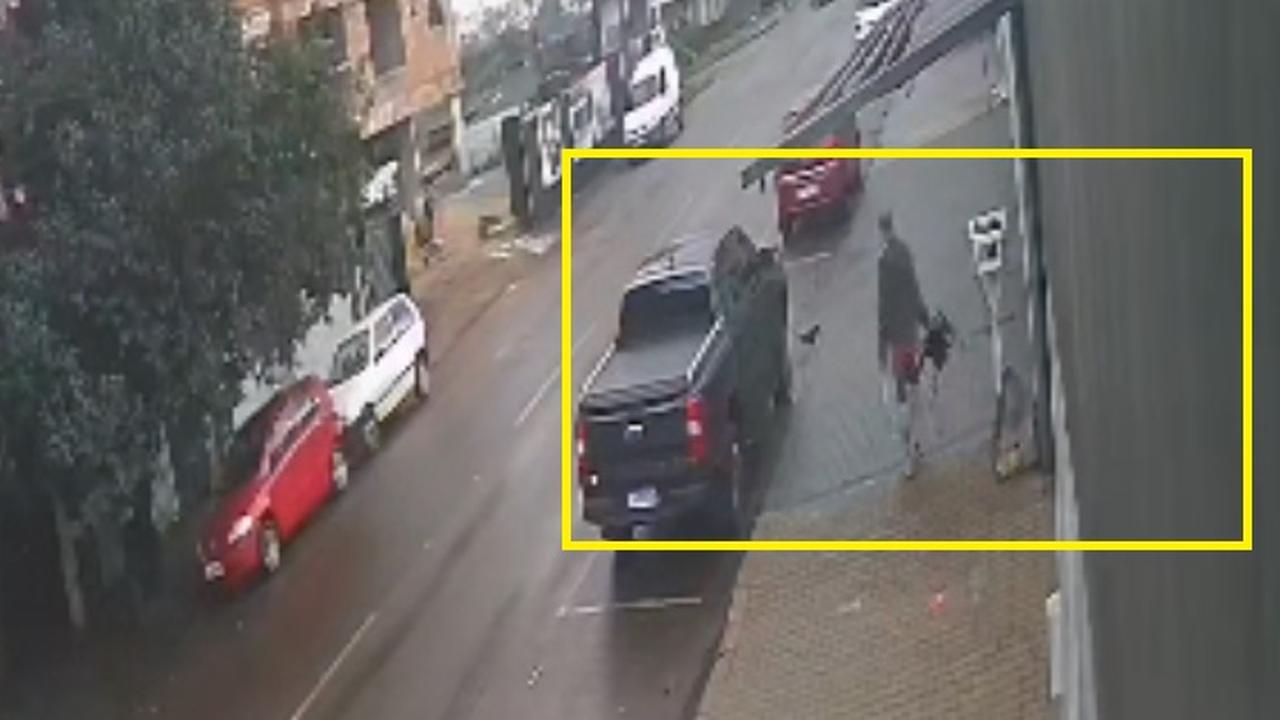 Vídeo mostra audácia de ladrão que retorna para terminar o que começou em Cascavel
