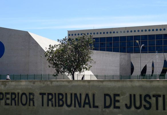 STJ condena ministro Marco Buzzi a perda de cargo por crimes sexuais