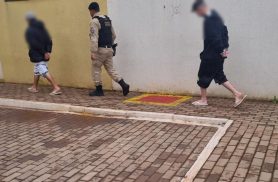 Cheiro de drogas denuncia esquema e termina com prisão no Riviera