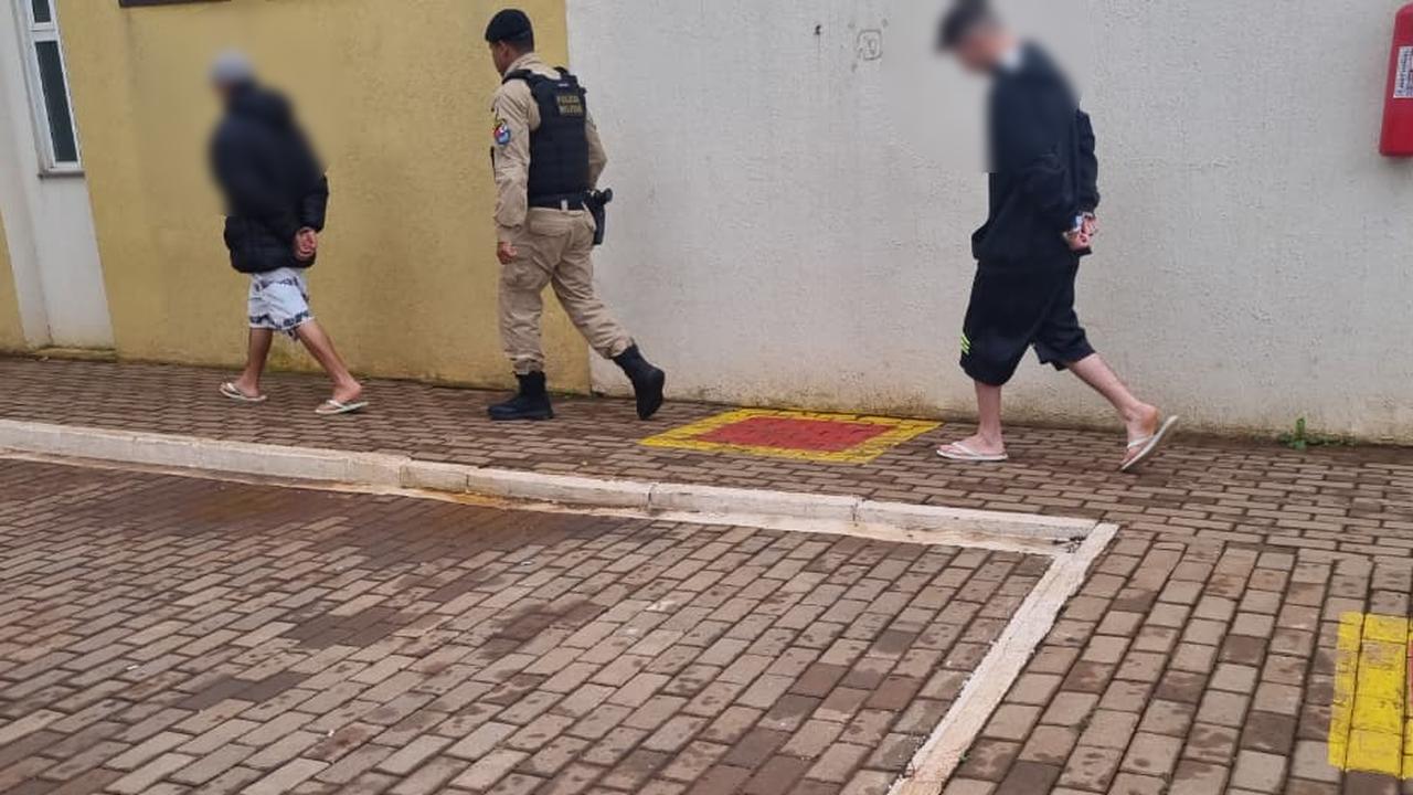 Cheiro de drogas denuncia esquema e termina com prisão no Riviera