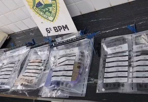 PM detalha apreensão de drogas que terminou com adulto preso e adolescente apreendido em Cascavel