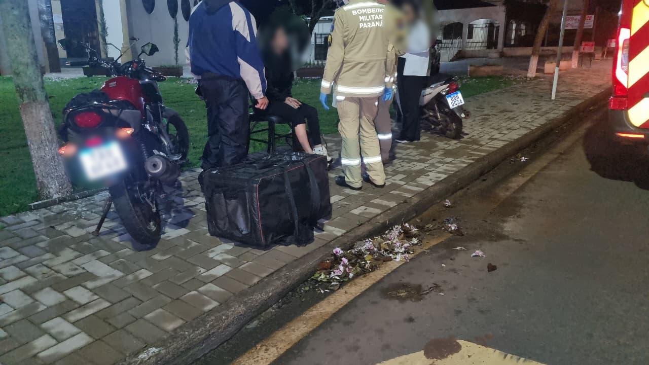 Mulher de 34 anos fica ferida após colisão entre carro e Honda Biz no Bairro Country