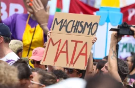 Sobrecarga doméstica expõe mulheres à violência, dizem especialistas