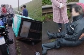 Motociclista é atingida por banheiro químico na rodovia PRc-467