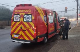 Motociclista é socorrido após acidente no Bairro Cancelli, em Cascavel