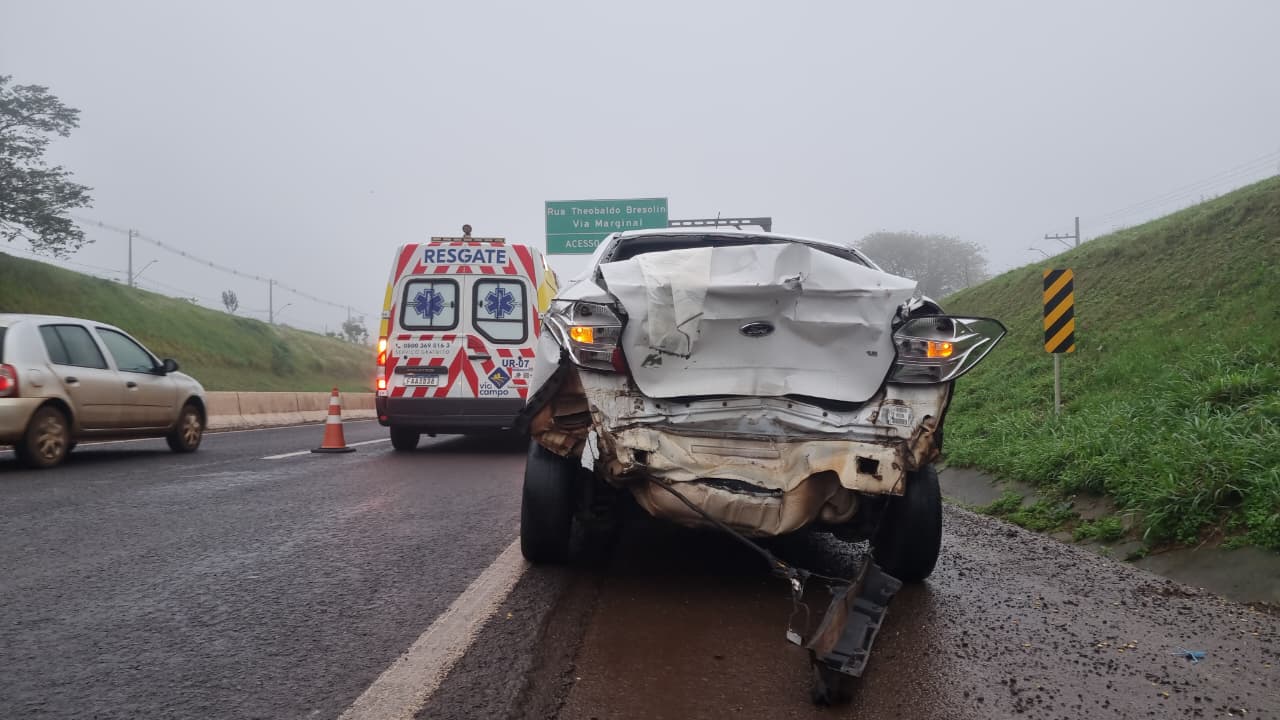 Forte acidente deixa trânsito lento na PRc-467, em Cascavel