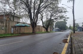 Atenção: Óleo na pista! Quem passar pela Rua Salgado Filho deve redobrar a atenção
