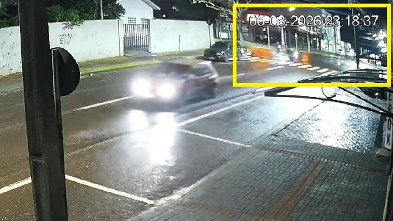 Vídeo: motociclista derrapa e sofre queda ao passar por mancha de óleo
