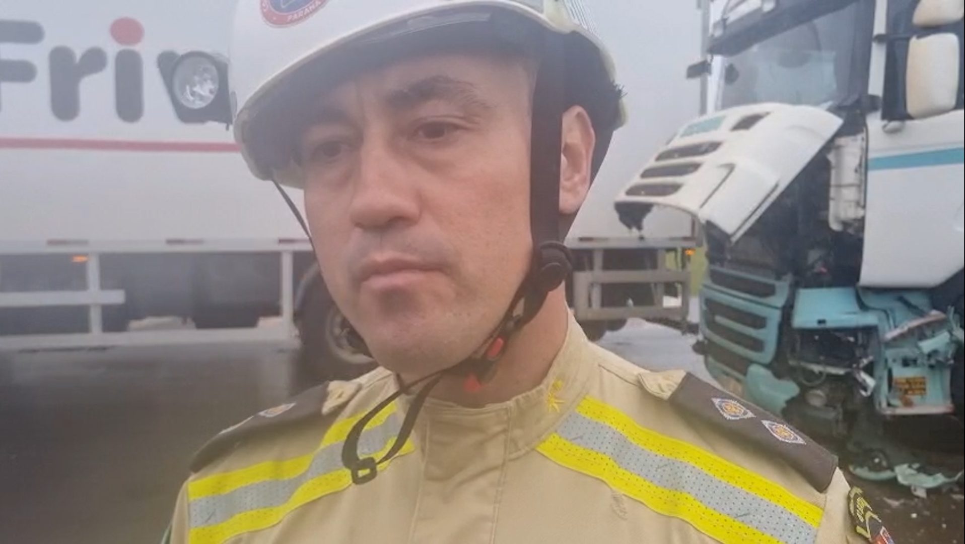 “Veículo estava prensado pelo caminhão”, afirma Bombeiro sobre grave acidente no Trevo Cataratas
