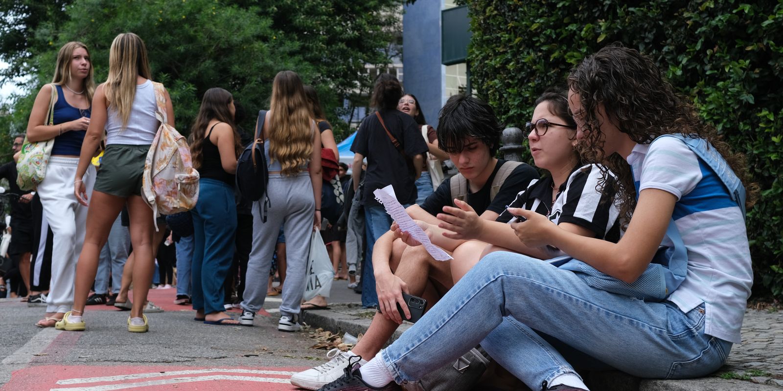 Imagem referente a Saeb 2025: Brasil recupera nível pré-pandemia, mas ainda tem gargalos