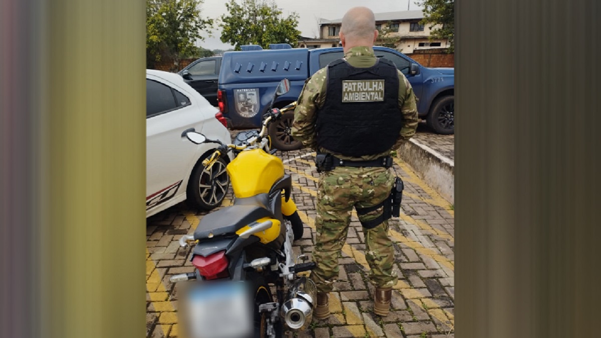 Polícia recupera moto furtada em Corbélia no estacionamento do Hospital Universitário