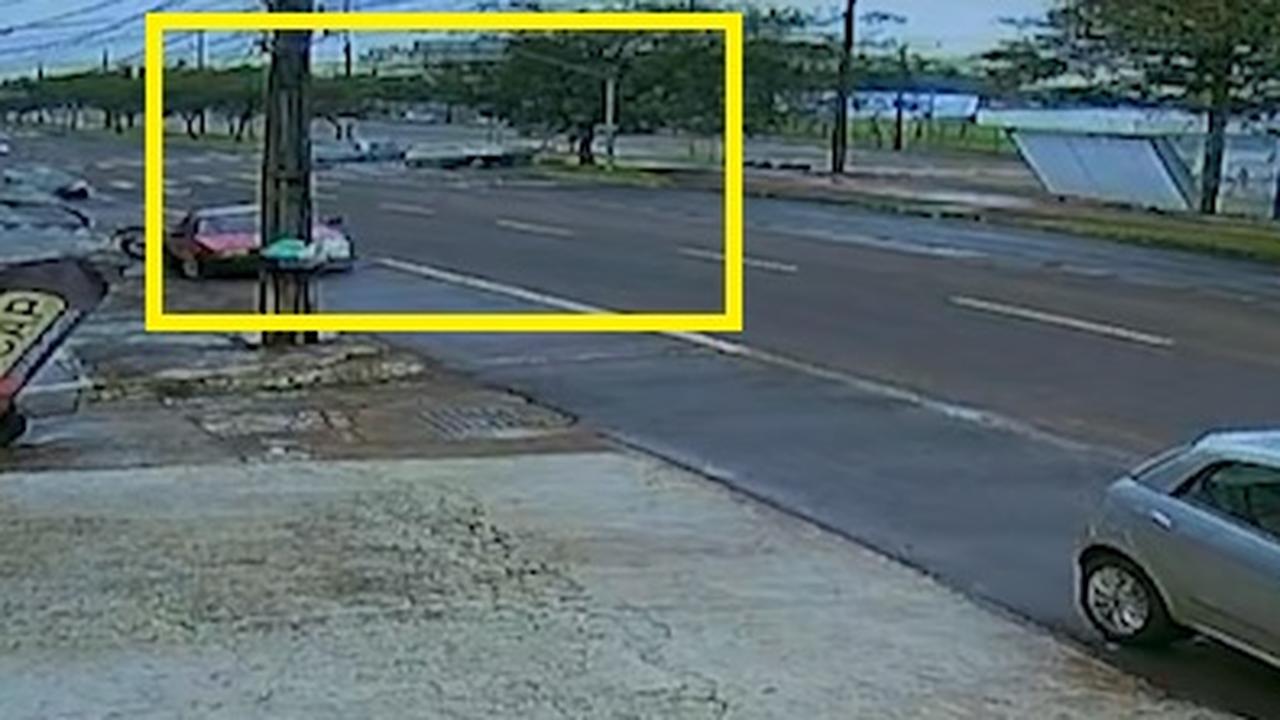 Câmera registra forte batida que terminou com bolas destruídas em Cascavel