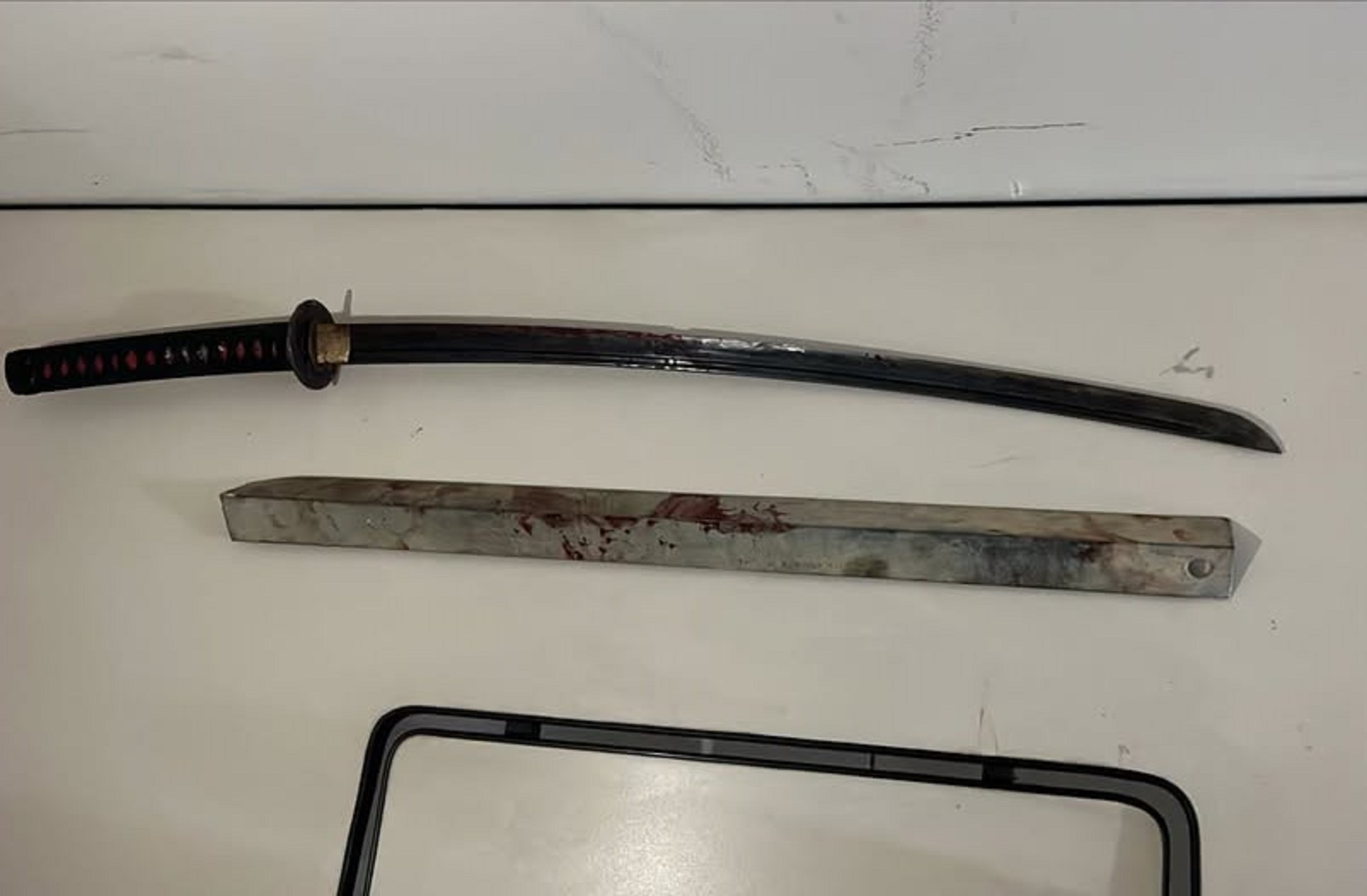 Imagem referente a GCM intervém em confronto após invasão de residência e homem é ferido por espada