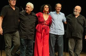 Repertório de Caetano Veloso embala show exclusivo na TV Brasil