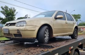 Golf com registro de furto é localizado pela PM após ser usado em assalto em Cascavel