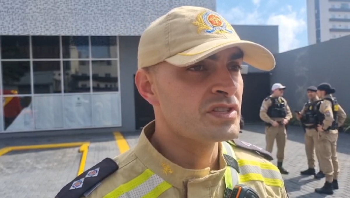 Bombeiro descreve estado de saúde de homem esfaqueado em briga com companheiro