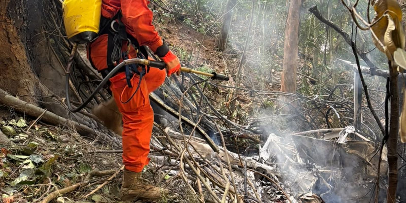 Imagem referente a Colombianas que morreram na queda de helicóptero eram avó, mãe e filha