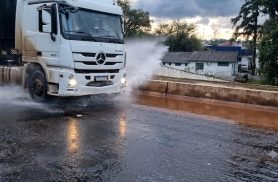 Alerta de perigo: Acúmulo de água na pista deixa trânsito perigoso na PRc-467, em Cascavel