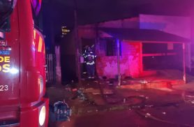 Incêndio de grandes proporções deixa rastro de destruição em residência no Melissa