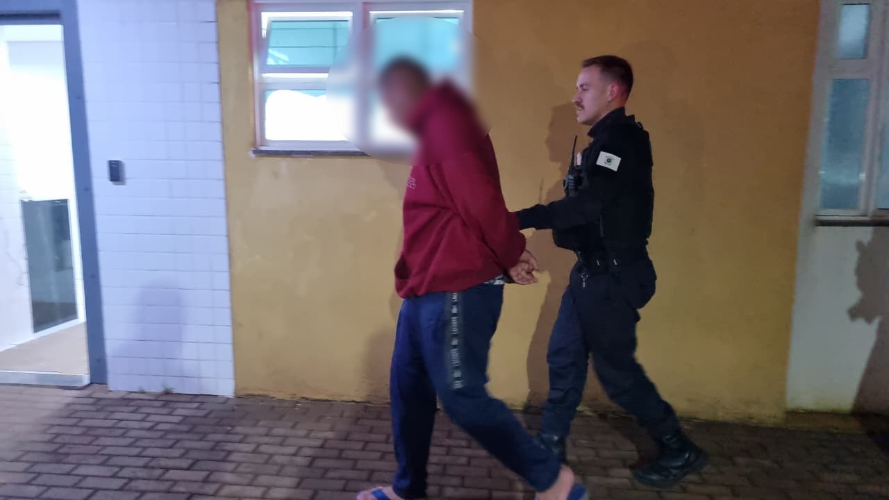 Homem é detido pela Guarda Municipal por suspeita de tráfico