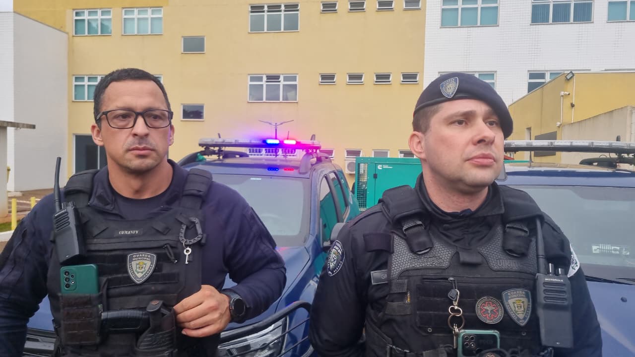 “Foram pegos no ato”, diz GM sobre dupla detida após furto em depósito em Cascavel
