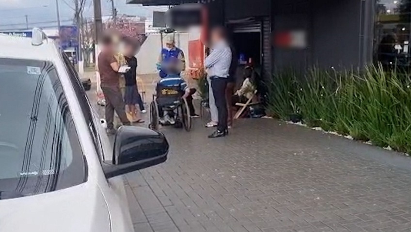 Homem se engasga com comida e mobiliza equipe do Siate em Cascavel