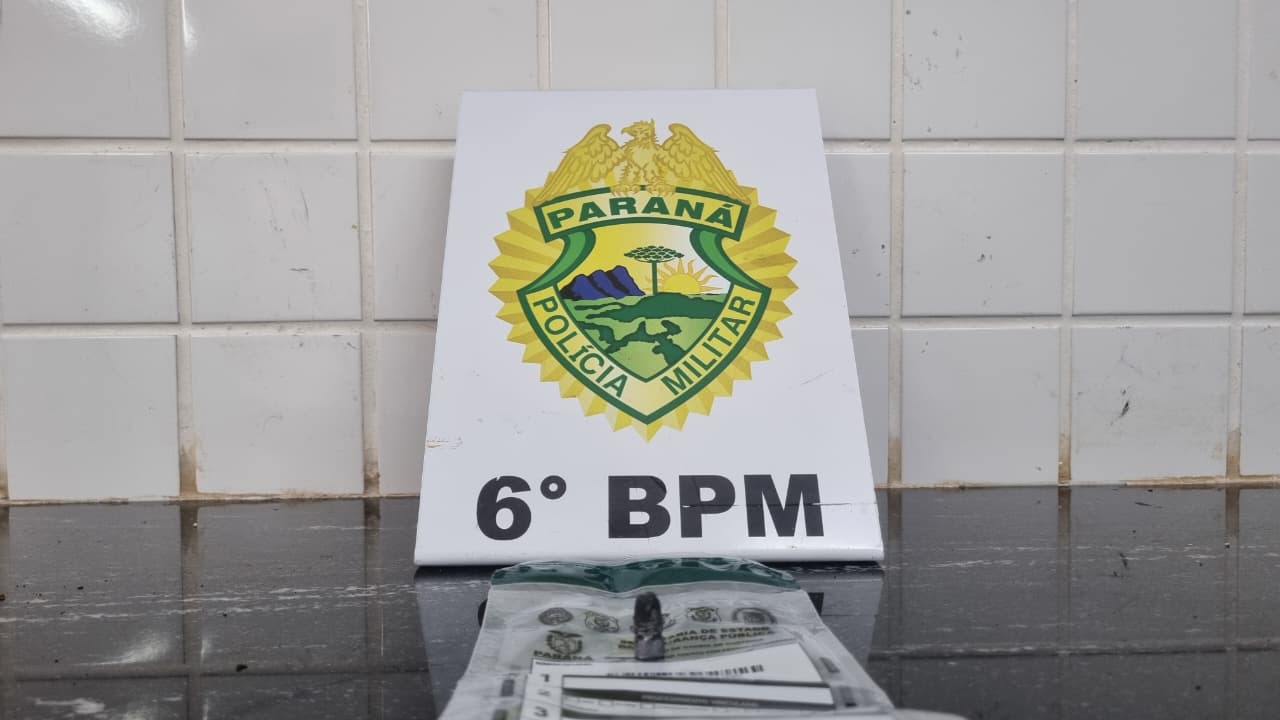 Disparo para o alto assusta clientes após projétil perfurar telhado de comércio em Cascavel