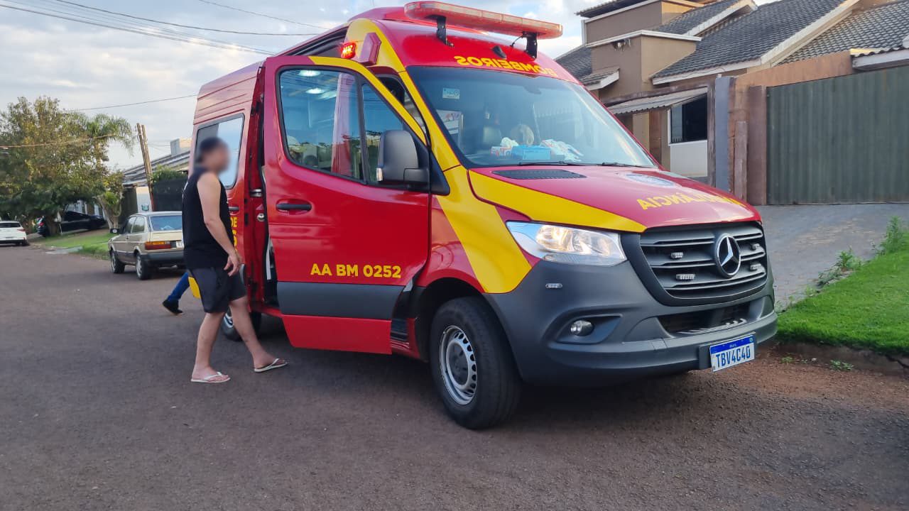 Homem sofre luxação no tornozelo enquanto brincava de bola com familiares em Cascavel