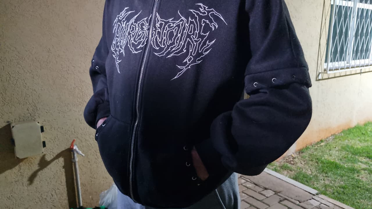 Motociclista relata agressão após briga de trânsito em Cascavel: “Ele me deu três chutes”
