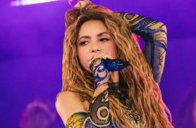 Shakira se manifesta após terremoto que matou centenas de pessoas na Colômbia