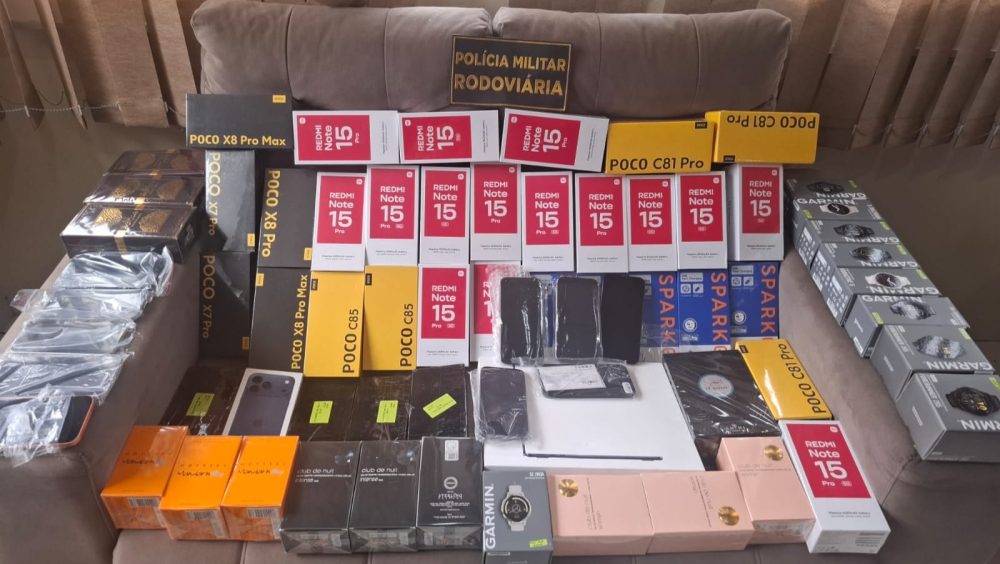 PM apreende celulares, perfumes e MacBooks sem documentação em ônibus que saiu de Cascavel Imagem referente a PM apreende celulares, perfumes e MacBooks sem documentação em ônibus que saiu de Cascavel