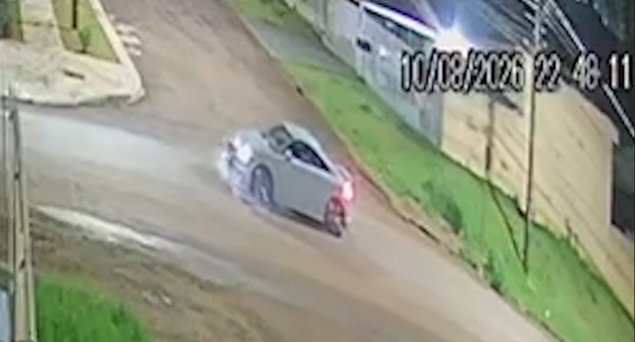 Moradores denunciam Audi que estaria ‘fritando pneus’ em alta velocidade no Bairro Canadá