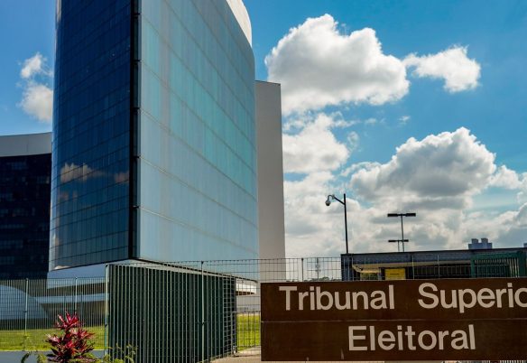 TSE se reúne nesta quinta em busca de consenso sobre IA nas eleições