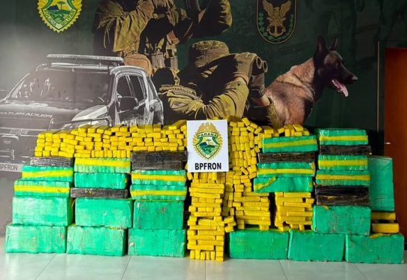 BPFRON prende homem e apreende mais de 800 kg de maconha em Umuarama