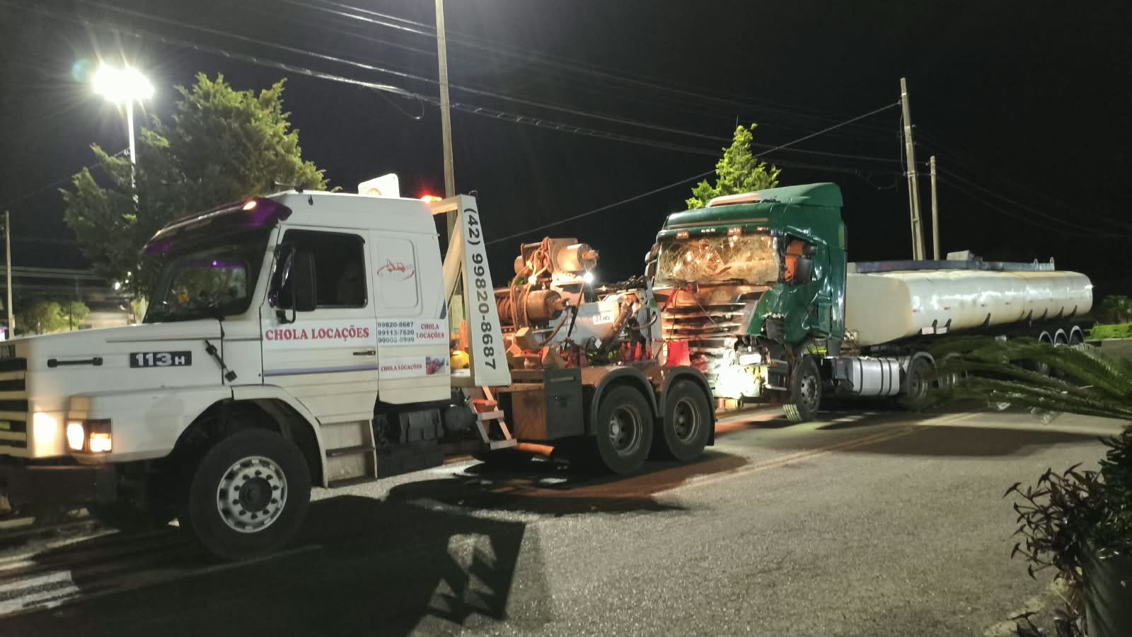 BR-277 é liberada nos dois sentidos após confronto durante tentativa de saque de carga em Nova Laranjeiras Imagem referente a BR-277 é liberada nos dois sentidos após confronto durante tentativa de saque de carga em Nova Laranjeiras