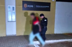 Dupla rende rapaz com faca e foge com moto durante assalto em Cascavel Dupla rende rapaz com faca e foge com moto durante assalto em Cascavel