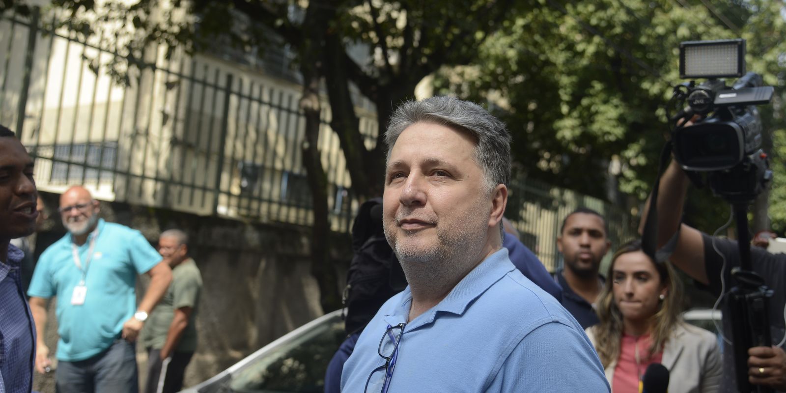 Imagem referente a Justiça do Rio suspende direitos políticos do ex-governador Garotinho