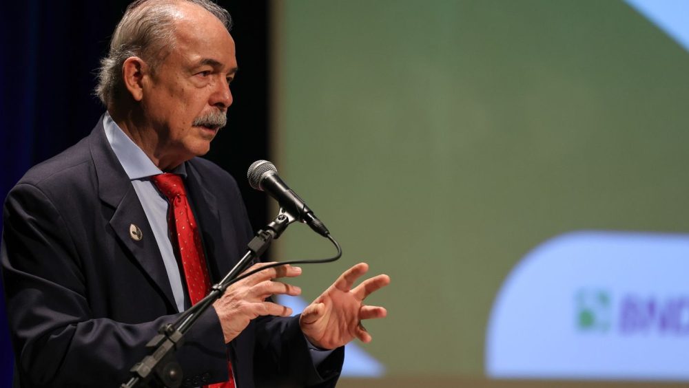 BNDES tem lucro recorde de R$ 9,2 bi no primeiro semestre Imagem referente a BNDES tem lucro recorde de R$ 9,2 bi no primeiro semestre