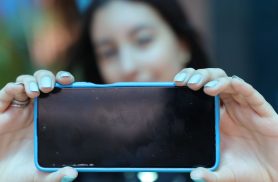 Estudo mostra jovens conscientes de que internet precisa melhorar Estudo mostra jovens conscientes de que internet precisa melhorar