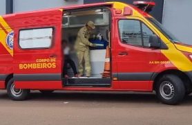 Idosa sofre queda ao tentar atravessar a rua no Centro Idosa sofre queda ao tentar atravessar a rua no Centro