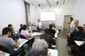 Cascavel fortalece coleta seletiva na Prefeitura e prepara servidores para serem facilitadores da reciclagem Cascavel fortalece coleta seletiva na Prefeitura e prepara servidores para serem facilitadores da reciclagem